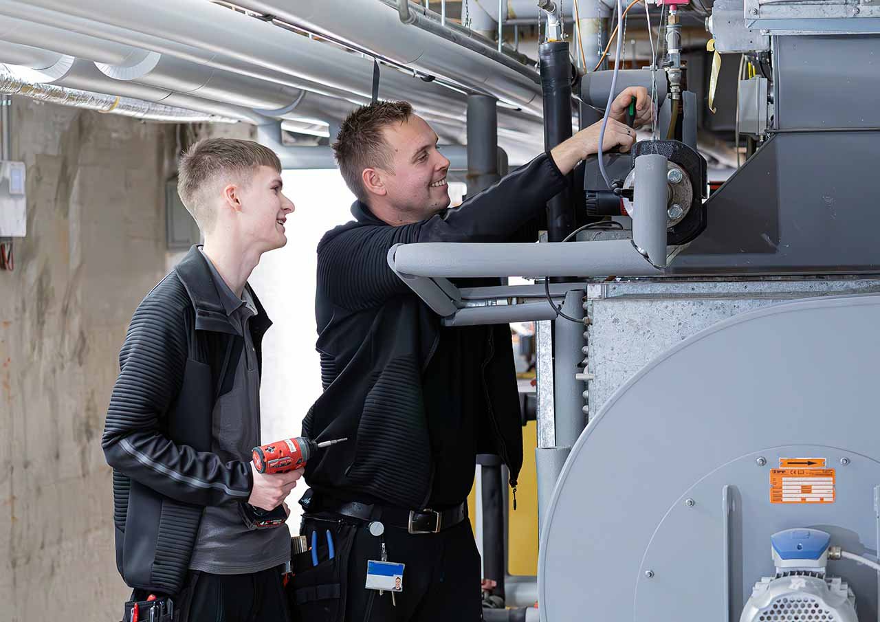 industri montoer fotografi erhverv Industrimontør fotograferet til SoMe kampagne i Silkeborg